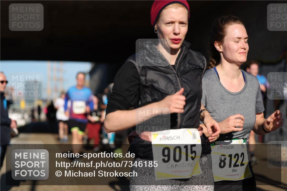 06.10.2024 - 19. swb-Marathon Bremen Michael Strokosch http://msf.ph/oto/7346185 06.10.2024 10:19:51 Laufen 9015, 8122, 19 meine-sportfotos.de
