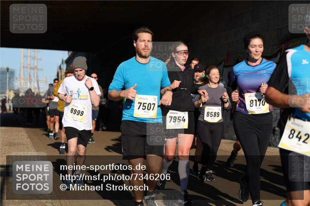 06.10.2024 - 19. swb-Marathon Bremen Michael Strokosch http://msf.ph/oto/7346206 06.10.2024 10:19:56 Laufen 40, 2024, 8999, 7507, 7954, 8589, 3024, 8170, 842 meine-sportfotos.de