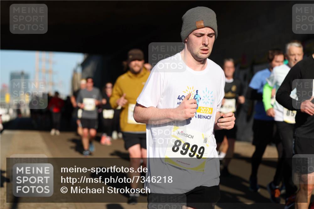 06.10.2024 - 19. swb-Marathon Bremen Michael Strokosch http://msf.ph/oto/7346218 06.10.2024 10:19:58 Laufen 40, 2024, 8999, 19 meine-sportfotos.de
