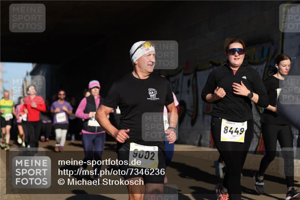 06.10.2024 - 19. swb-Marathon Bremen Michael Strokosch http://msf.ph/oto/7346236 06.10.2024 10:20:03 Laufen 9002, 8449 meine-sportfotos.de