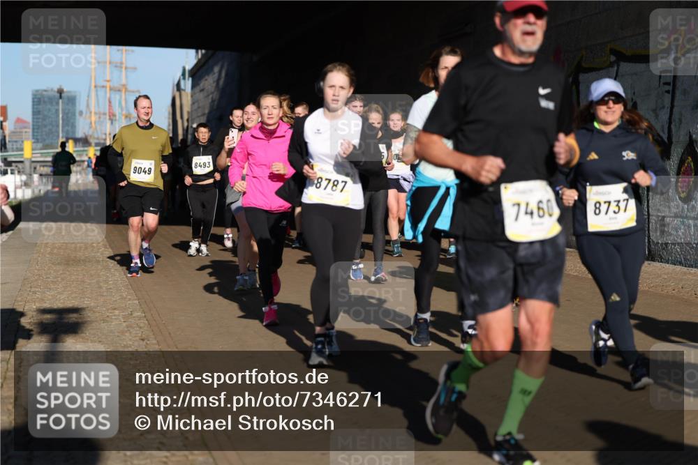 06.10.2024 - 19. swb-Marathon Bremen Michael Strokosch http://msf.ph/oto/7346271 06.10.2024 10:20:11 Laufen 9049, 8493, 8787, 7460, 8737 meine-sportfotos.de