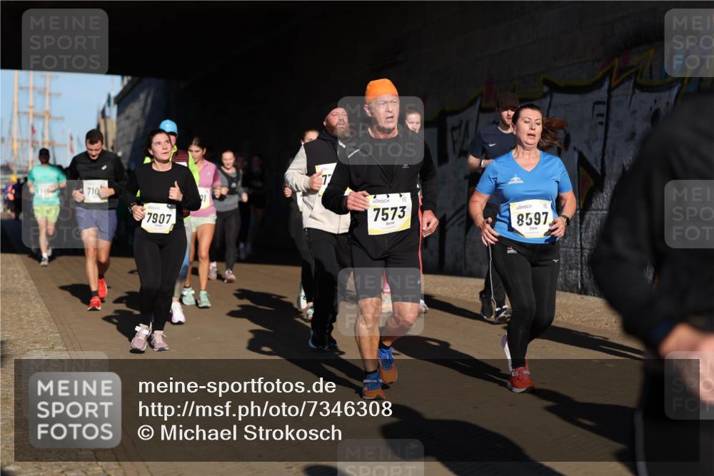 06.10.2024 - 19. swb-Marathon Bremen Michael Strokosch http://msf.ph/oto/7346308 06.10.2024 10:20:17 Laufen 710, 7907, 77, 7573, 8597 meine-sportfotos.de