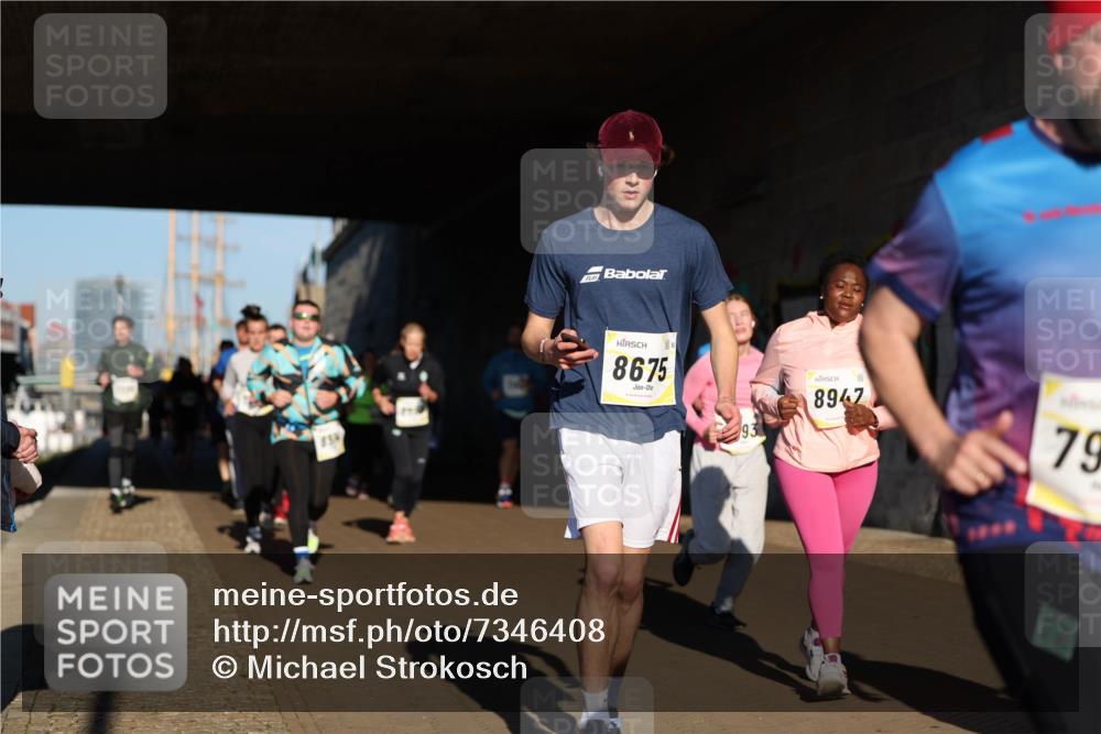 06.10.2024 - 19. swb-Marathon Bremen Michael Strokosch http://msf.ph/oto/7346408 06.10.2024 10:20:38 Laufen 85, 8675, 193, 8947, 79 meine-sportfotos.de