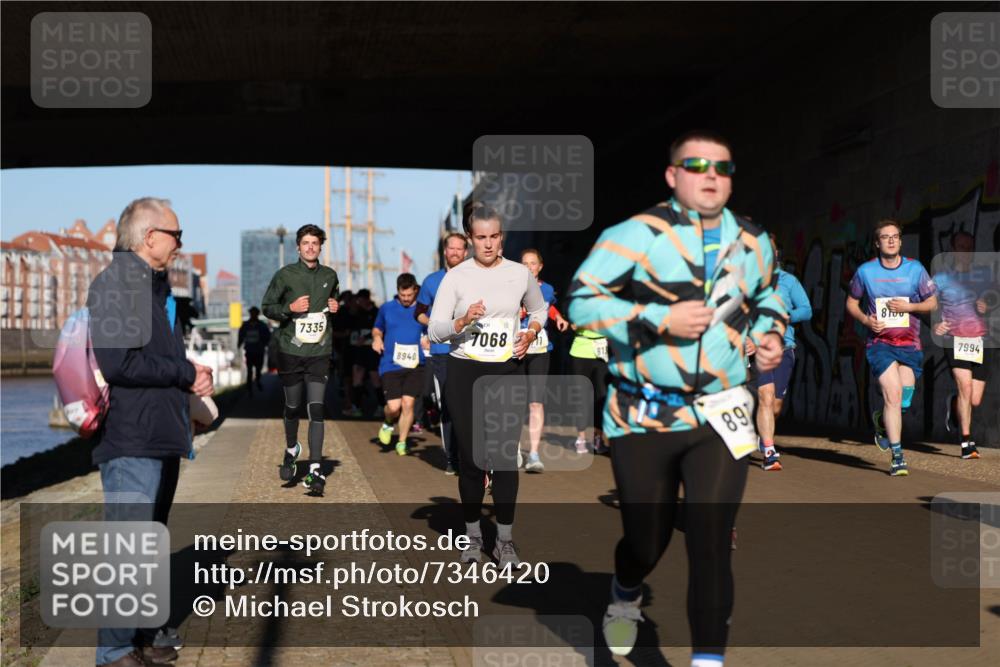 06.10.2024 - 19. swb-Marathon Bremen Michael Strokosch http://msf.ph/oto/7346420 06.10.2024 10:20:41 Laufen 7335, 8940, 7068, 89, 8100, 7994 meine-sportfotos.de