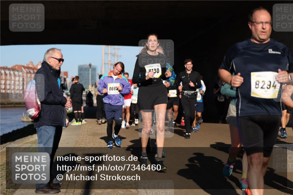 06.10.2024 - 19. swb-Marathon Bremen Michael Strokosch http://msf.ph/oto/7346460 06.10.2024 10:20:51 Laufen 066, 9130, 7791, 8294 meine-sportfotos.de