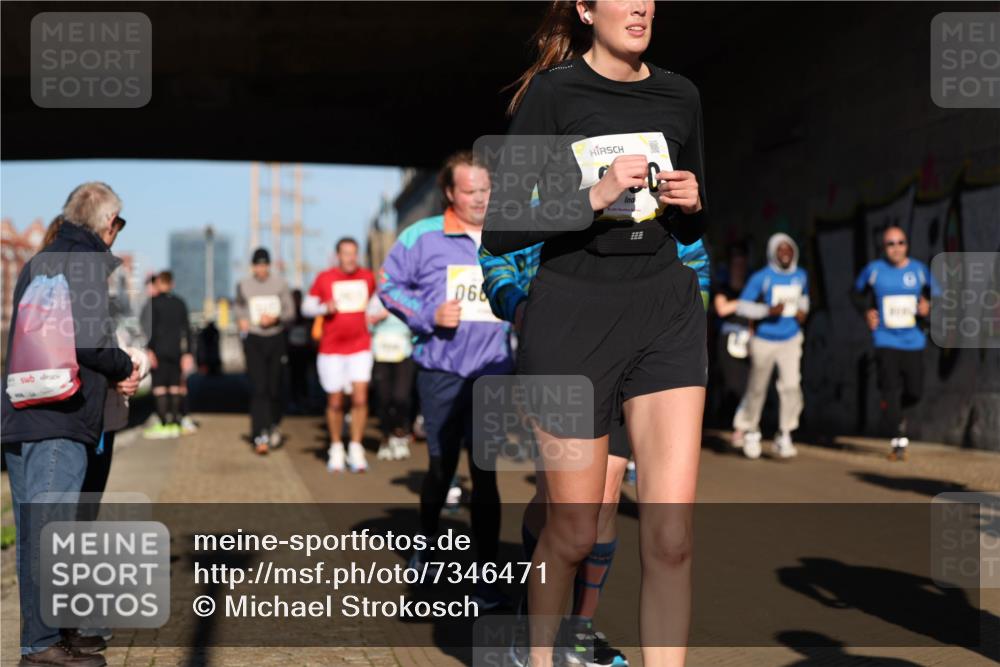 06.10.2024 - 19. swb-Marathon Bremen Michael Strokosch http://msf.ph/oto/7346471 06.10.2024 10:20:53 Laufen 068, 02 meine-sportfotos.de