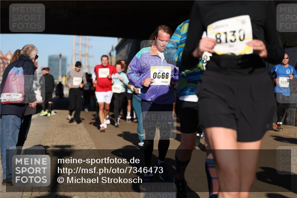 06.10.2024 - 19. swb-Marathon Bremen Michael Strokosch http://msf.ph/oto/7346473 06.10.2024 10:20:53 Laufen 0666, 8130 meine-sportfotos.de