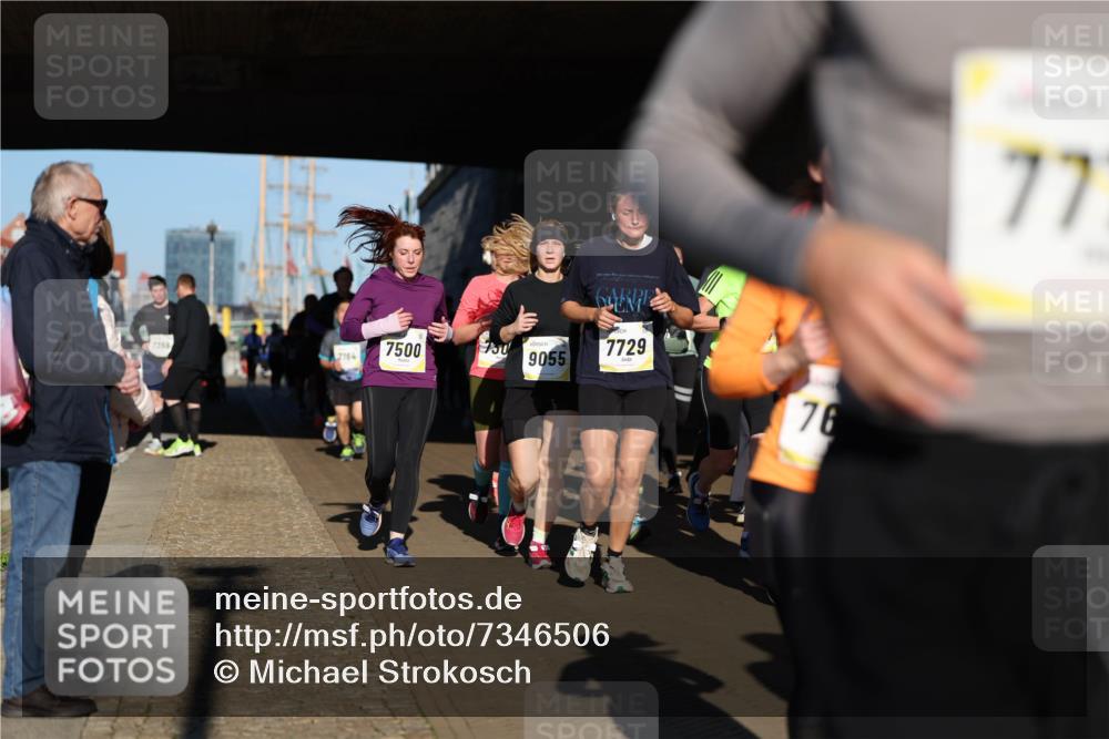 06.10.2024 - 19. swb-Marathon Bremen Michael Strokosch http://msf.ph/oto/7346506 06.10.2024 10:21:00 Laufen 7356, 7164, 7500, 150, 9055, 7729, 76, 777 meine-sportfotos.de