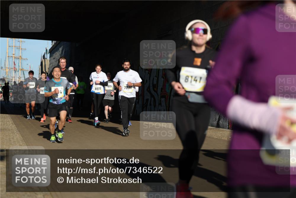 06.10.2024 - 19. swb-Marathon Bremen Michael Strokosch http://msf.ph/oto/7346522 06.10.2024 10:21:04 Laufen 9010, 793, 8077, 7819, 7038, 8147 meine-sportfotos.de