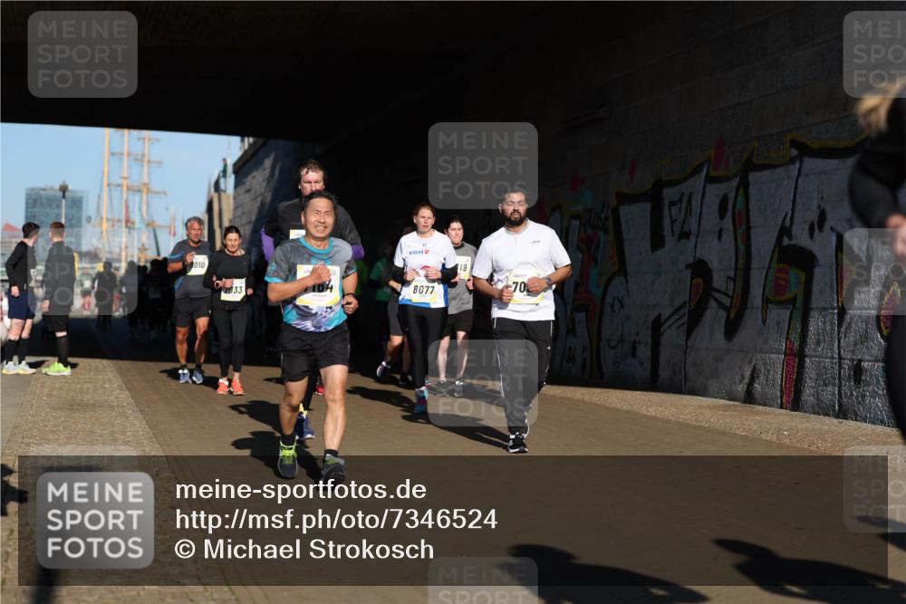 06.10.2024 - 19. swb-Marathon Bremen Michael Strokosch http://msf.ph/oto/7346524 06.10.2024 10:21:05 Laufen 010, 0, 7833, 8077, 19, 70 meine-sportfotos.de