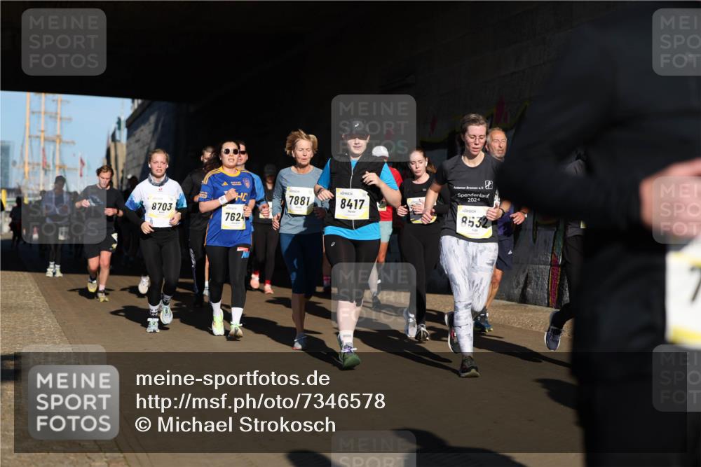 06.10.2024 - 19. swb-Marathon Bremen Michael Strokosch http://msf.ph/oto/7346578 06.10.2024 10:21:15 Laufen 8703, 7624, 7881, 8417, 2024, 8532 meine-sportfotos.de