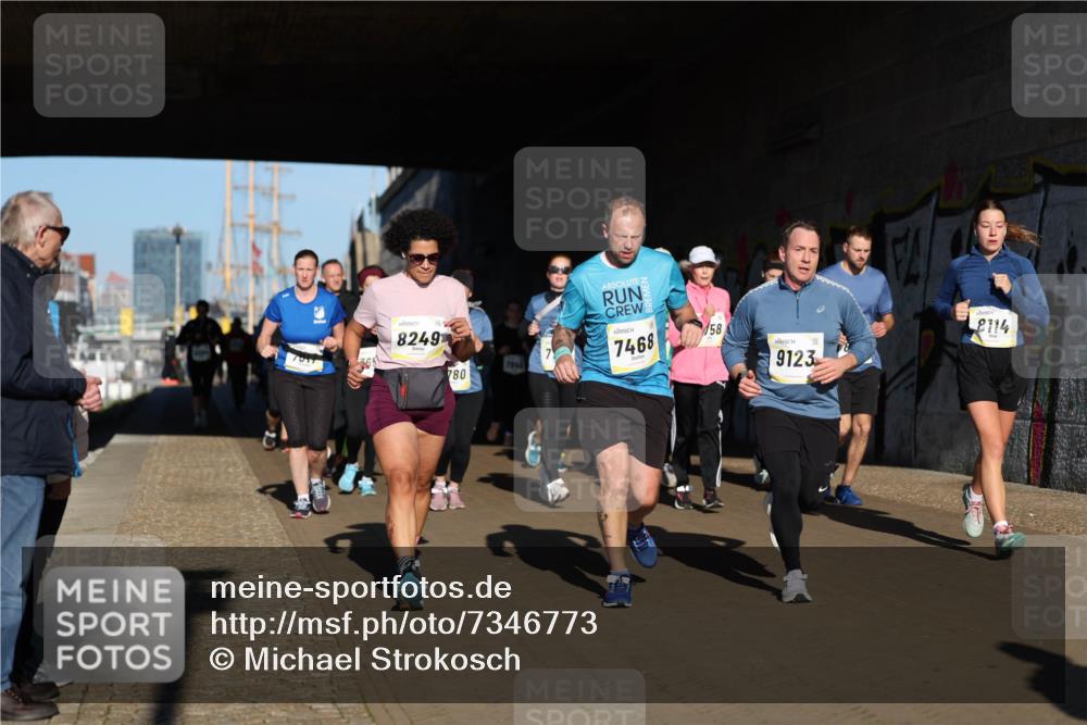 06.10.2024 - 19. swb-Marathon Bremen Michael Strokosch http://msf.ph/oto/7346773 06.10.2024 10:21:49 Laufen 7017, 8249, 780, 7468, 158, 9123, 2114 meine-sportfotos.de