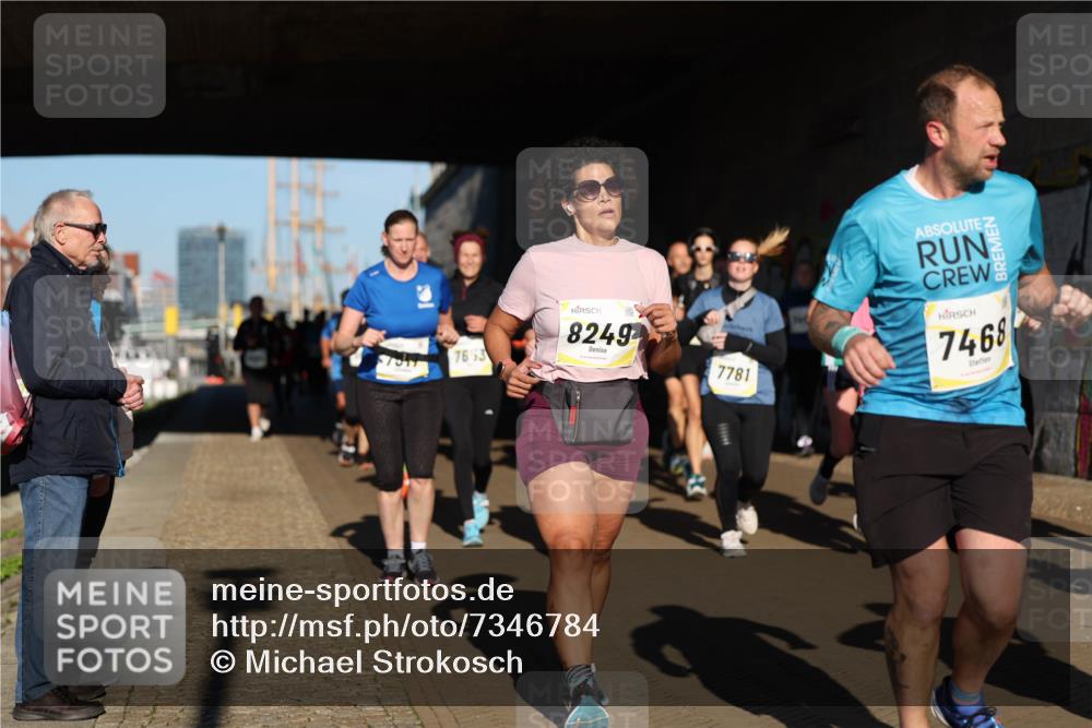 06.10.2024 - 19. swb-Marathon Bremen Michael Strokosch http://msf.ph/oto/7346784 06.10.2024 10:21:50 Laufen 7693, 8249, 7781, 7468 meine-sportfotos.de