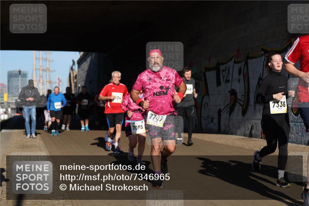 06.10.2024 - 19. swb-Marathon Bremen Michael Strokosch http://msf.ph/oto/7346965 06.10.2024 10:22:27 Laufen 524, 848, 7707, 7695, 7336 meine-sportfotos.de
