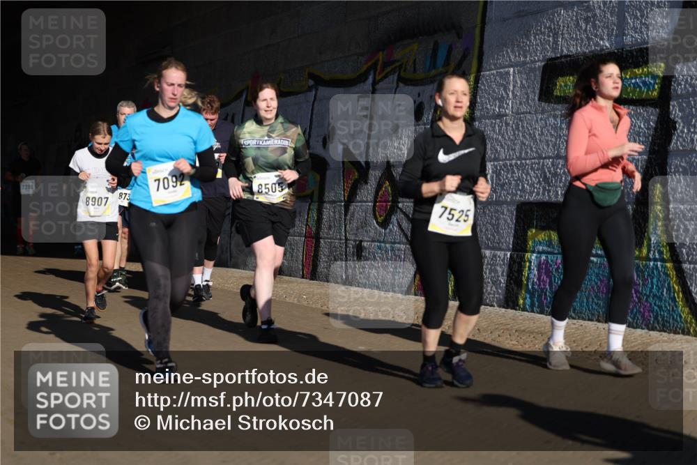 06.10.2024 - 19. swb-Marathon Bremen Michael Strokosch http://msf.ph/oto/7347087 06.10.2024 10:22:58 Laufen 7396, 8907, 873, 7092, 8505, 7525 meine-sportfotos.de