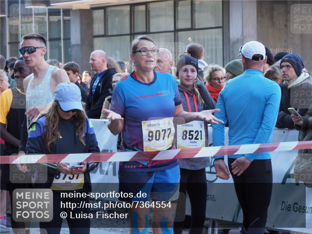 06.10.2024 - 19. swb-Marathon Bremen Luisa Fischer http://msf.ph/oto/7364554 06.10.2024 09:47:08 Allgemein zum Event 18757, 19, 2024, 9077, 8521 meine-sportfotos.de