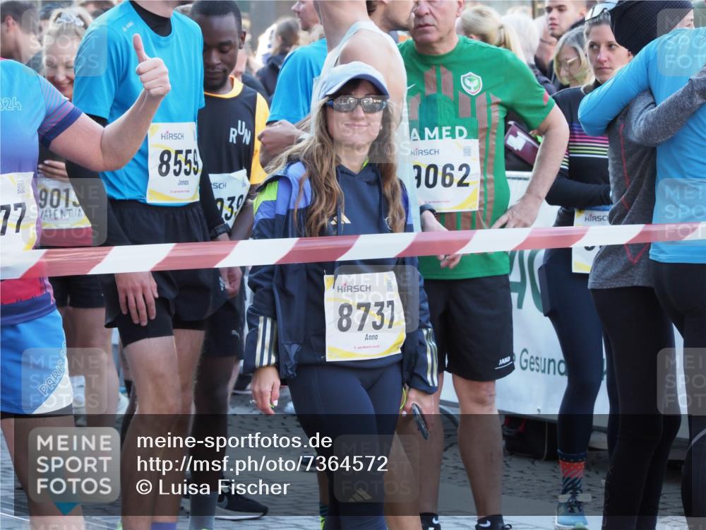 06.10.2024 - 19. swb-Marathon Bremen Luisa Fischer http://msf.ph/oto/7364572 06.10.2024 09:47:13 Allgemein zum Event 24, 77, 901, 8559, 30, 1062, 8731 meine-sportfotos.de