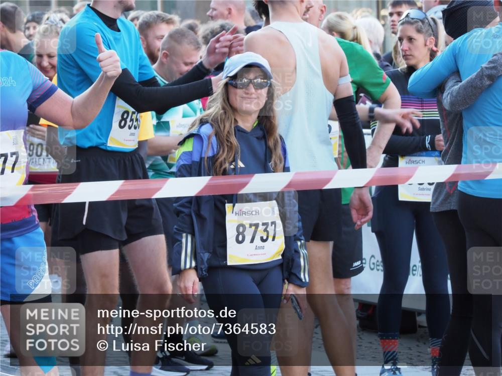 06.10.2024 - 19. swb-Marathon Bremen Luisa Fischer http://msf.ph/oto/7364583 06.10.2024 09:47:14 Allgemein zum Event 024, 77, 90, 855, 8731 meine-sportfotos.de