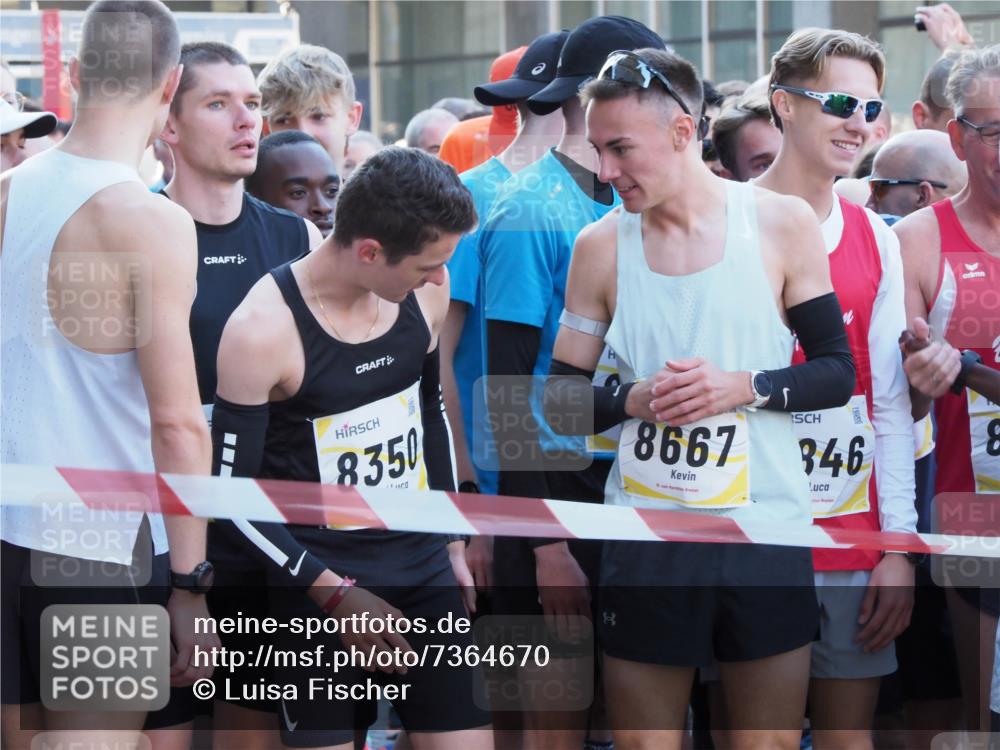 06.10.2024 - 19. swb-Marathon Bremen Luisa Fischer http://msf.ph/oto/7364670 06.10.2024 09:51:28 Allgemein zum Event 8350, 8667, 346 meine-sportfotos.de