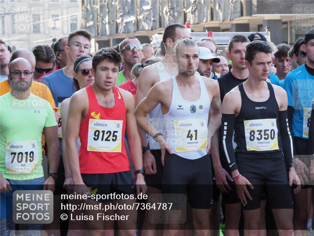 06.10.2024 - 19. swb-Marathon Bremen Luisa Fischer http://msf.ph/oto/7364787 06.10.2024 09:53:26 Allgemein zum Event 7019, 9125, 41, 8350 meine-sportfotos.de