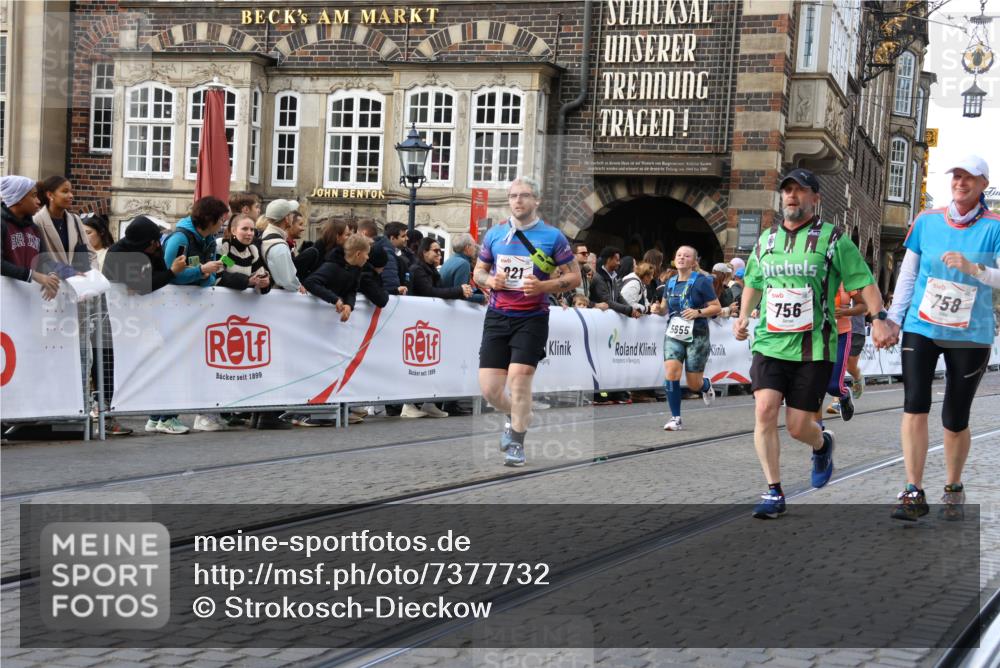 06.10.2024 - 19. swb-Marathon Bremen Strokosch-Dieckow http://msf.ph/oto/7377732 06.10.2024 14:07:26 Ziel 756, 758, 921, 1378, 2290, 2426, 2432, 3302, 3813, 4079, 5131, 5132, 5608, 5655, 5907, 6392, 6656 meine-sportfotos.de