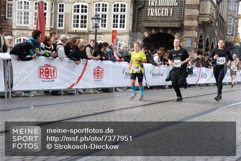 06.10.2024 - 19. swb-Marathon Bremen Strokosch-Dieckow http://msf.ph/oto/7377951 06.10.2024 14:07:40 Ziel 866, 1378, 2432, 3118, 4459, 4513, 5131, 5132, 5249, 5321, 5907, 6714 meine-sportfotos.de