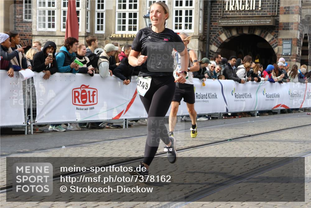 06.10.2024 - 19. swb-Marathon Bremen Strokosch-Dieckow http://msf.ph/oto/7378162 06.10.2024 14:07:46 Ziel 866, 887, 1378, 3118, 3553, 3715, 4047, 4048, 4459, 4513, 5131, 5132, 5249, 5321, 6283, 6714 meine-sportfotos.de