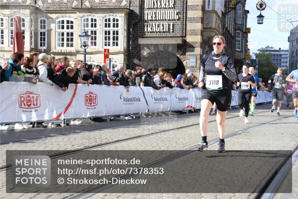 06.10.2024 - 19. swb-Marathon Bremen Strokosch-Dieckow http://msf.ph/oto/7378353 06.10.2024 14:07:55 Ziel 887, 2433, 3118, 3553, 3715, 4047, 4048, 4269, 4513, 5321, 6283 meine-sportfotos.de