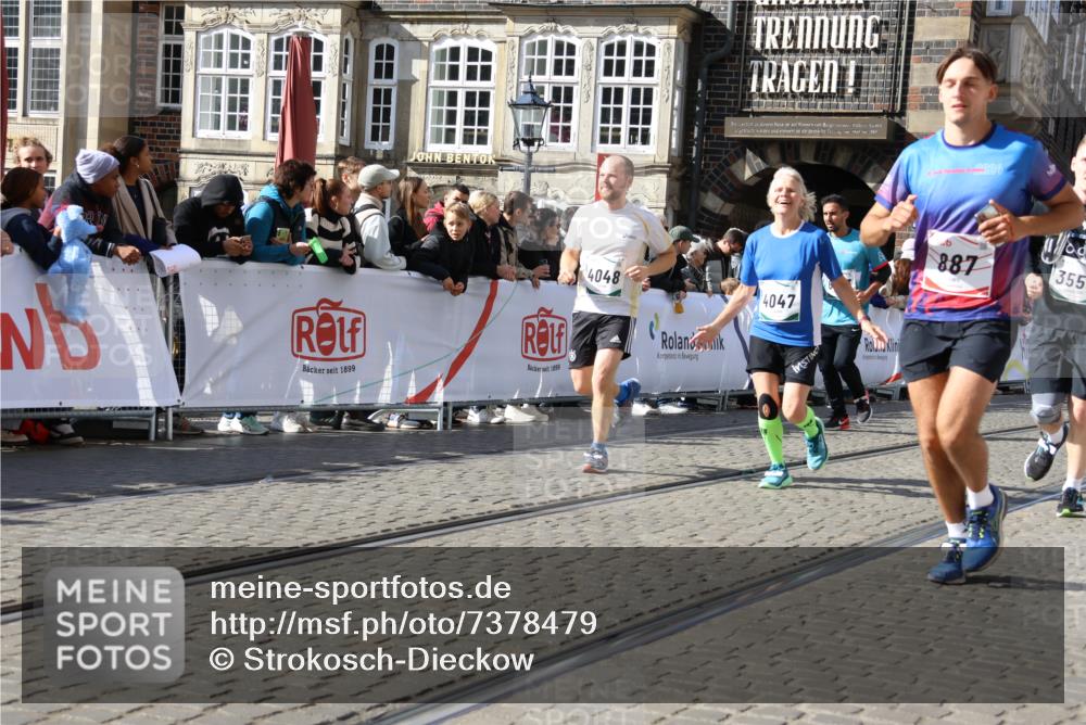 06.10.2024 - 19. swb-Marathon Bremen Strokosch-Dieckow http://msf.ph/oto/7378479 06.10.2024 14:07:59 Ziel 887, 2433, 3019, 3118, 3553, 3715, 4047, 4048, 4269, 6283 meine-sportfotos.de