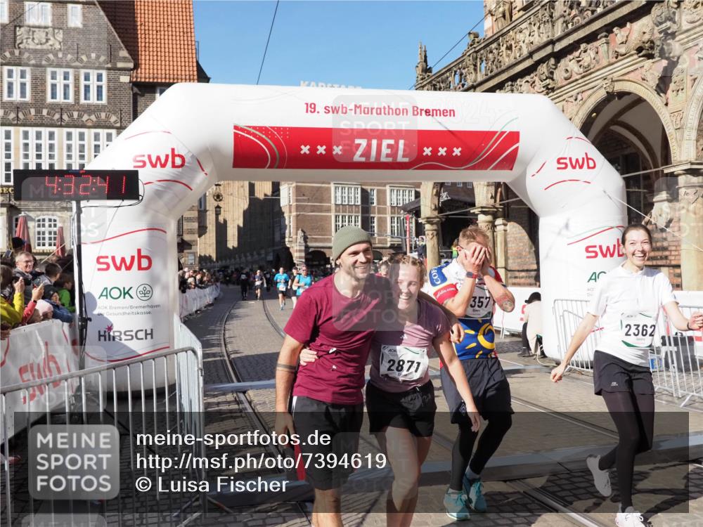 06.10.2024 - 19. swb-Marathon Bremen Luisa Fischer http://msf.ph/oto/7394619 06.10.2024 14:02:41 Ziel 2357, 2362, 3419, 3513, 3562, 3627, 4390, 4925, 5178, 6321 meine-sportfotos.de