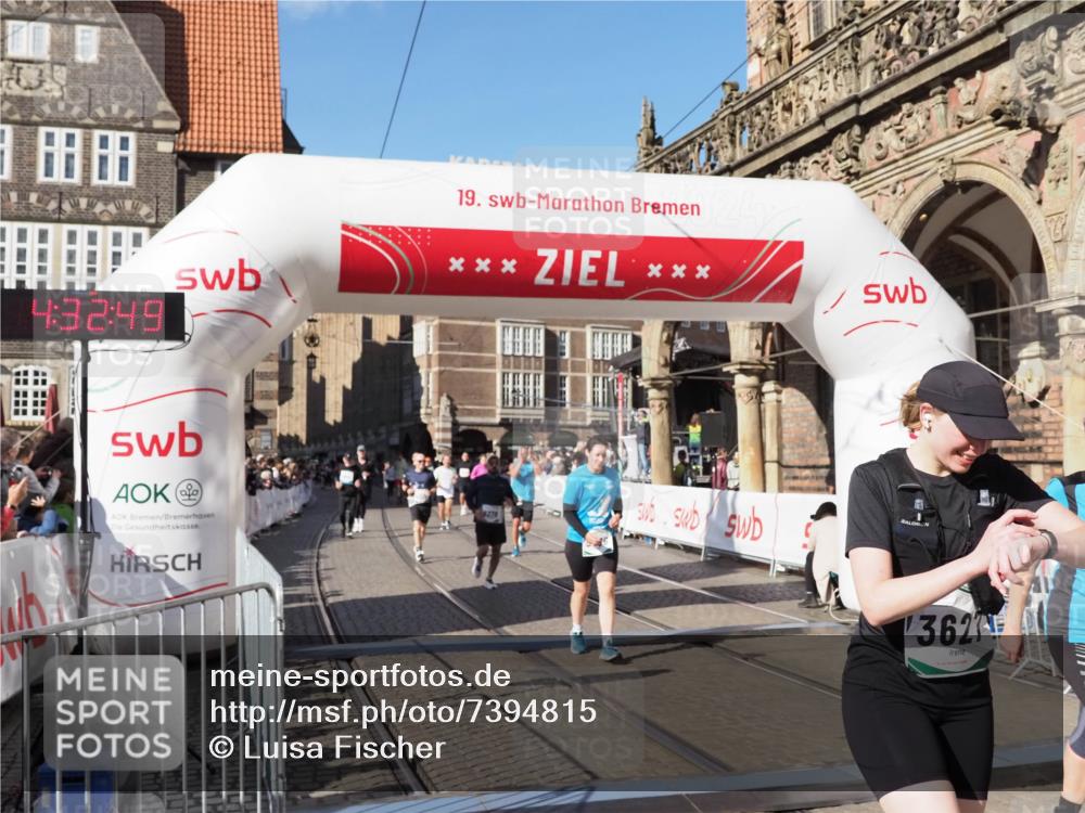 06.10.2024 - 19. swb-Marathon Bremen Luisa Fischer http://msf.ph/oto/7394815 06.10.2024 14:02:49 Ziel 167, 1610, 3419, 3627, 4220, 4326, 4925, 5178, 5586, 5597, 5826, 6279, 6321 meine-sportfotos.de