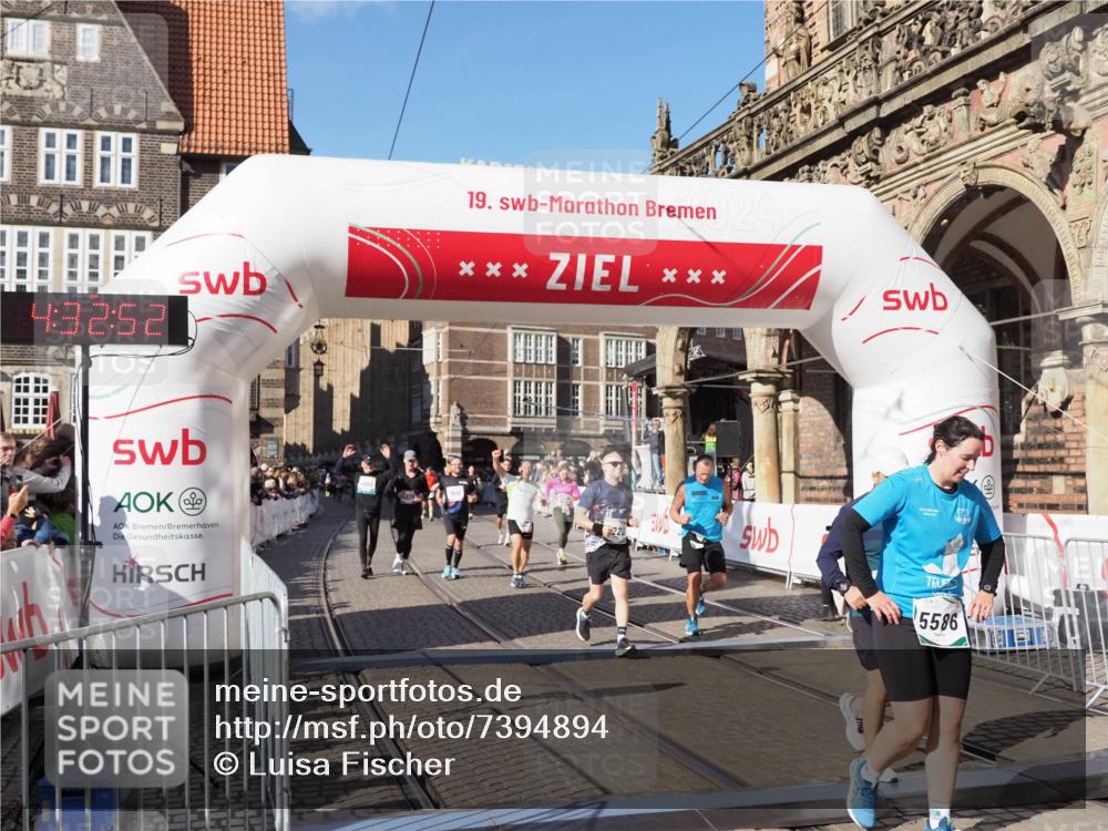 06.10.2024 - 19. swb-Marathon Bremen Luisa Fischer http://msf.ph/oto/7394894 06.10.2024 14:02:52 Ziel 152, 167, 1610, 3002, 4220, 4326, 4949, 5586, 5597, 5826, 6279 meine-sportfotos.de