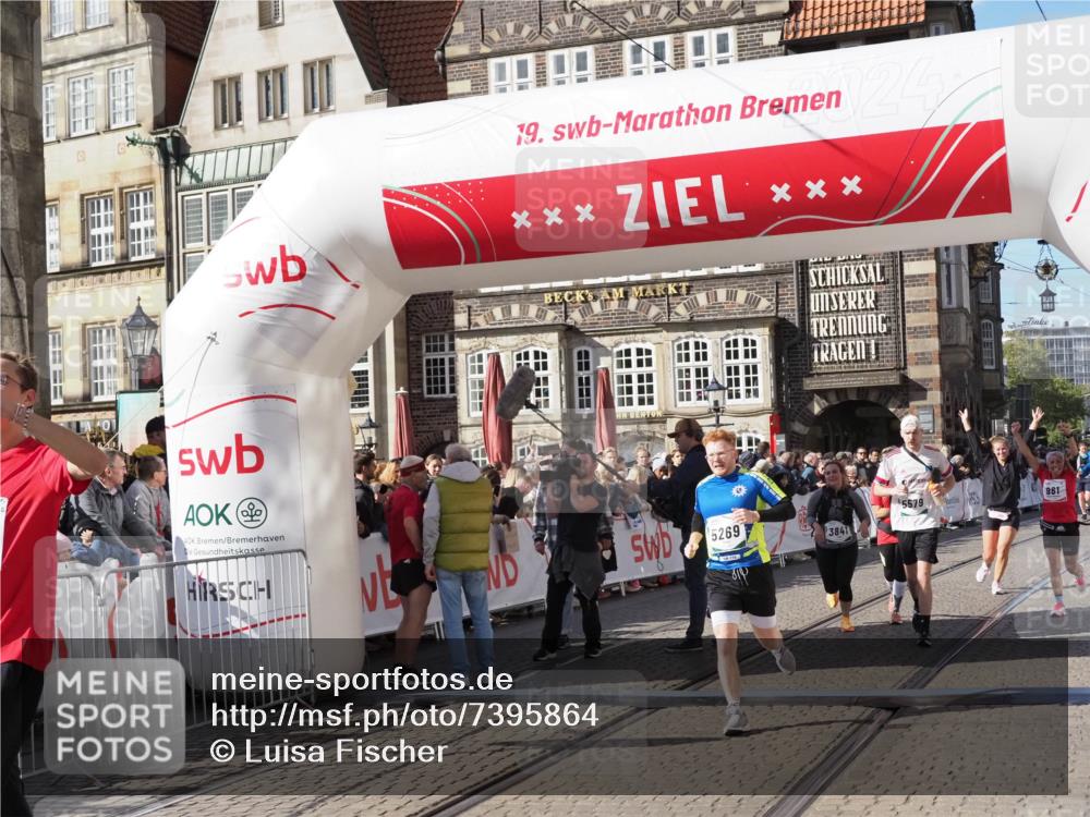 06.10.2024 - 19. swb-Marathon Bremen Luisa Fischer http://msf.ph/oto/7395864 06.10.2024 14:03:47 Ziel 961, 1213, 3025, 3841, 4250, 4959, 5269, 5579 meine-sportfotos.de