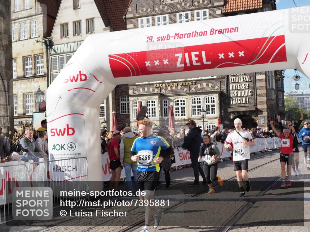 06.10.2024 - 19. swb-Marathon Bremen Luisa Fischer http://msf.ph/oto/7395881 06.10.2024 14:03:48 Ziel 961, 1213, 3025, 3841, 4250, 4959, 5269, 5579 meine-sportfotos.de
