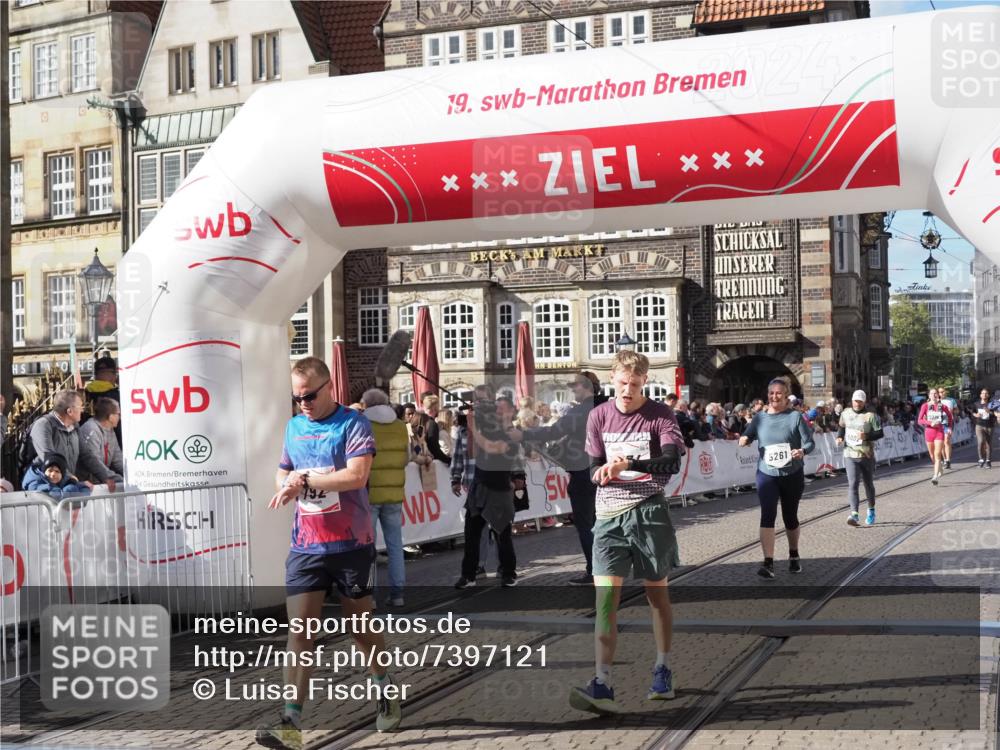06.10.2024 - 19. swb-Marathon Bremen Luisa Fischer http://msf.ph/oto/7397121 06.10.2024 14:04:32 Ziel 792, 1034, 2776, 3964, 5261, 5680, 6002 meine-sportfotos.de