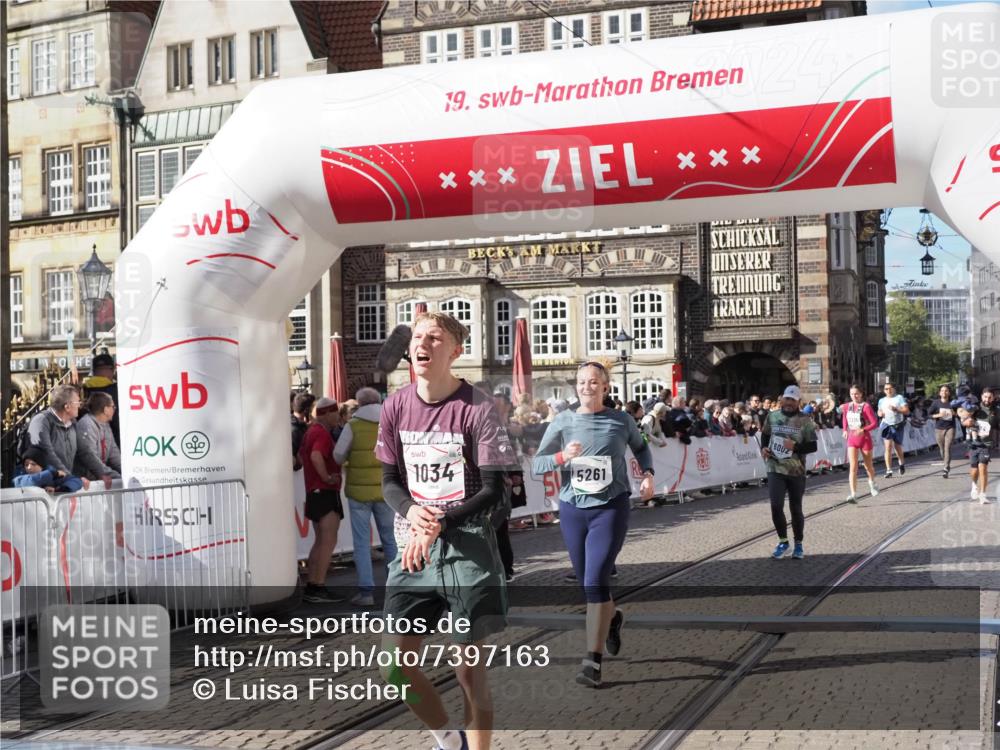 06.10.2024 - 19. swb-Marathon Bremen Luisa Fischer http://msf.ph/oto/7397163 06.10.2024 14:04:34 Ziel 792, 934, 1034, 2776, 5261, 5680, 6002 meine-sportfotos.de