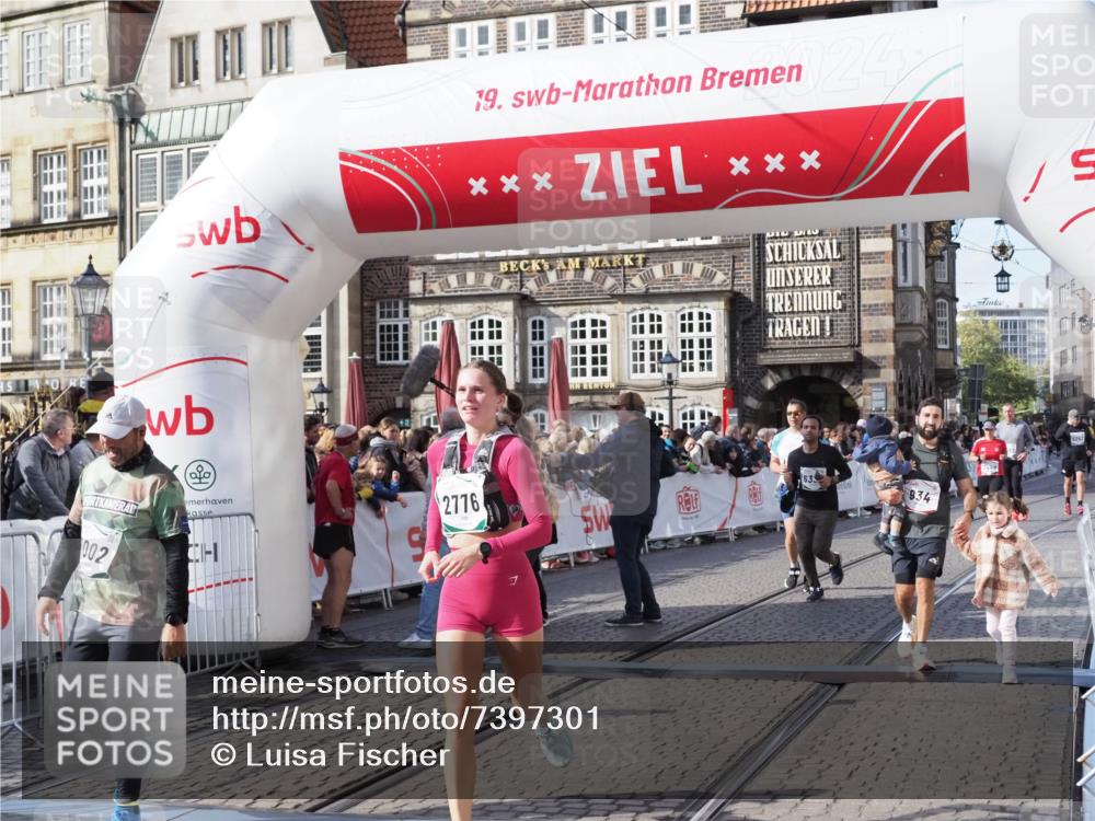 06.10.2024 - 19. swb-Marathon Bremen Luisa Fischer http://msf.ph/oto/7397301 06.10.2024 14:04:39 Ziel 934, 2776, 3448, 4055, 5261, 6002, 6337 meine-sportfotos.de