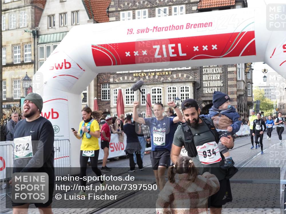 06.10.2024 - 19. swb-Marathon Bremen Luisa Fischer http://msf.ph/oto/7397590 06.10.2024 14:04:54 Ziel 2181, 2221, 2243, 2457, 2708, 3570, 4873, 5617, 6053 meine-sportfotos.de