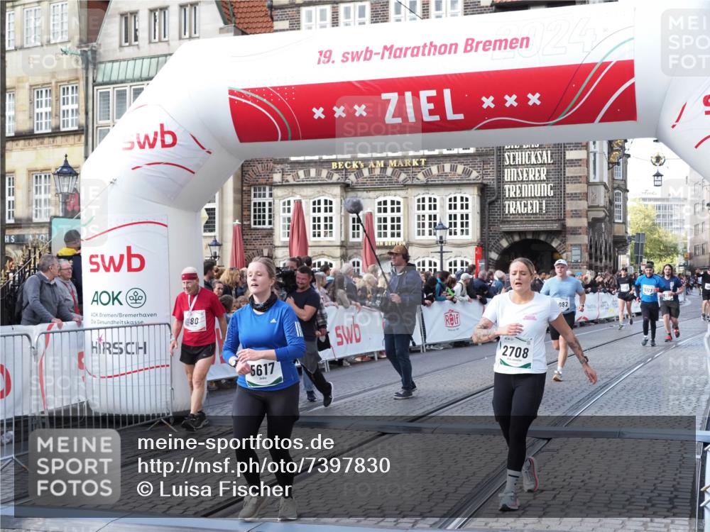 06.10.2024 - 19. swb-Marathon Bremen Luisa Fischer http://msf.ph/oto/7397830 06.10.2024 14:05:02 Ziel 2181, 2708, 3570, 4082, 4282, 5123, 5280, 5431, 5617, 6053 meine-sportfotos.de