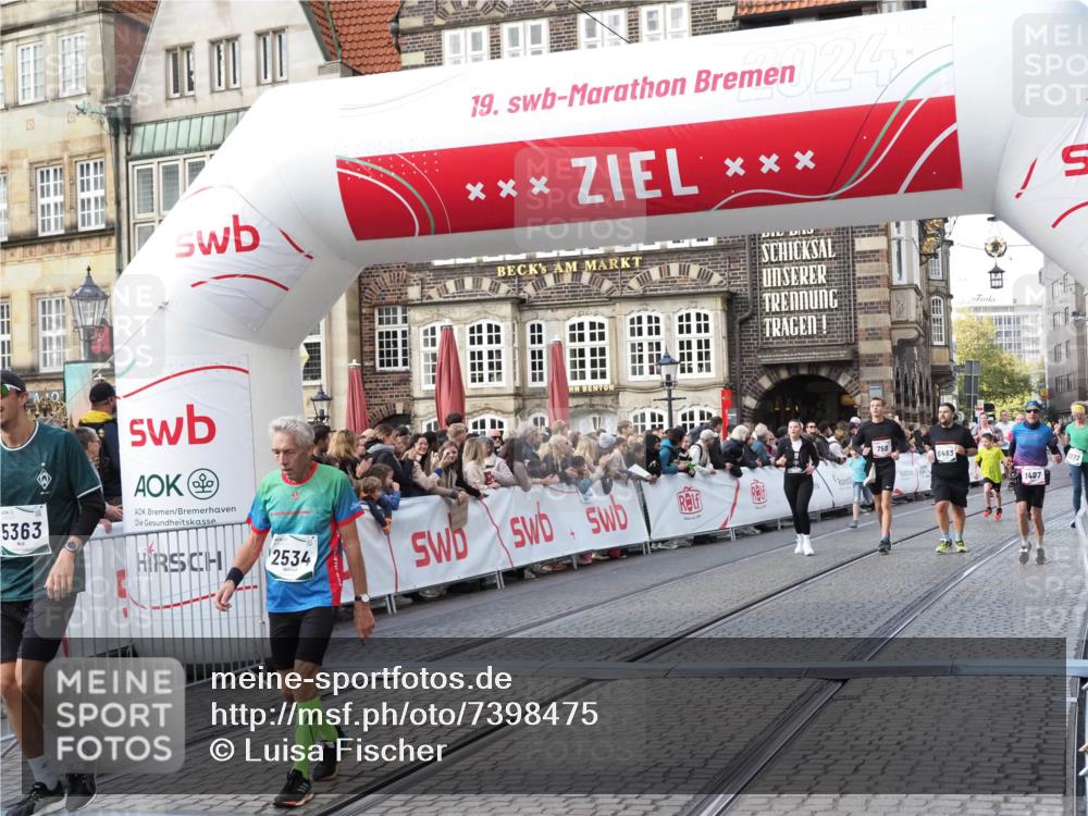 06.10.2024 - 19. swb-Marathon Bremen Luisa Fischer http://msf.ph/oto/7398475 06.10.2024 14:05:22 Ziel 725, 750, 1407, 1614, 2072, 2534, 2681, 5363, 6463, 6497 meine-sportfotos.de