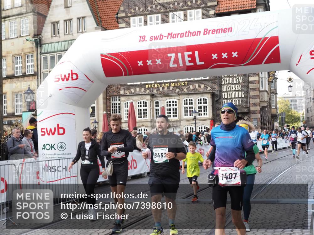 06.10.2024 - 19. swb-Marathon Bremen Luisa Fischer http://msf.ph/oto/7398610 06.10.2024 14:05:28 Ziel 750, 1407, 2072, 2563, 2681, 2868, 2869, 5204, 6343, 6463, 6497, 6659, 6917 meine-sportfotos.de