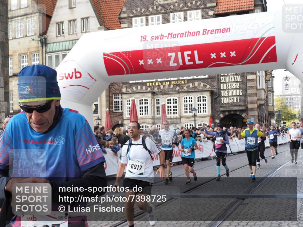 06.10.2024 - 19. swb-Marathon Bremen Luisa Fischer http://msf.ph/oto/7398725 06.10.2024 14:05:33 Ziel 1161, 2072, 2133, 2563, 2681, 2774, 2868, 2869, 3684, 4081, 5204, 6343, 6659, 6851, 6917 meine-sportfotos.de