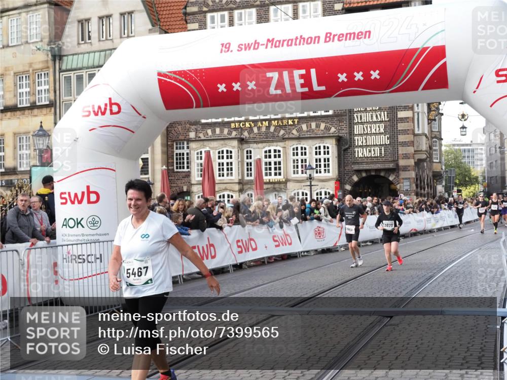 06.10.2024 - 19. swb-Marathon Bremen Luisa Fischer http://msf.ph/oto/7399565 06.10.2024 14:06:04 Ziel 556, 683, 712, 2659, 2704, 3020, 4631, 5467 meine-sportfotos.de
