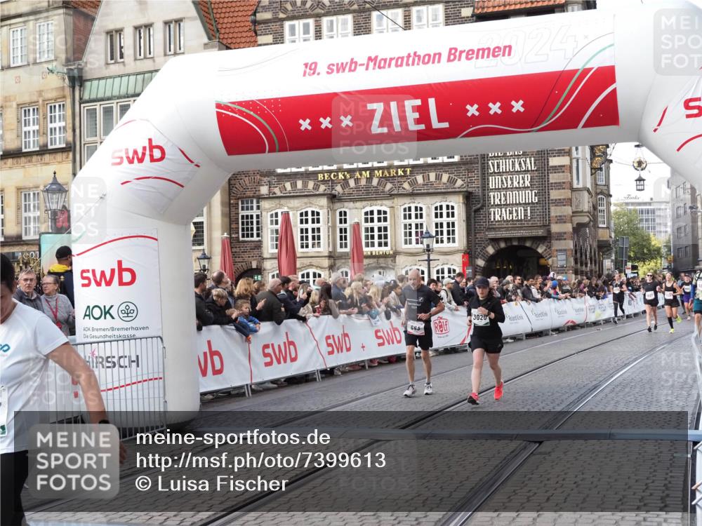 06.10.2024 - 19. swb-Marathon Bremen Luisa Fischer http://msf.ph/oto/7399613 06.10.2024 14:06:05 Ziel 556, 683, 712, 1036, 3020, 3435, 4631, 5467 meine-sportfotos.de
