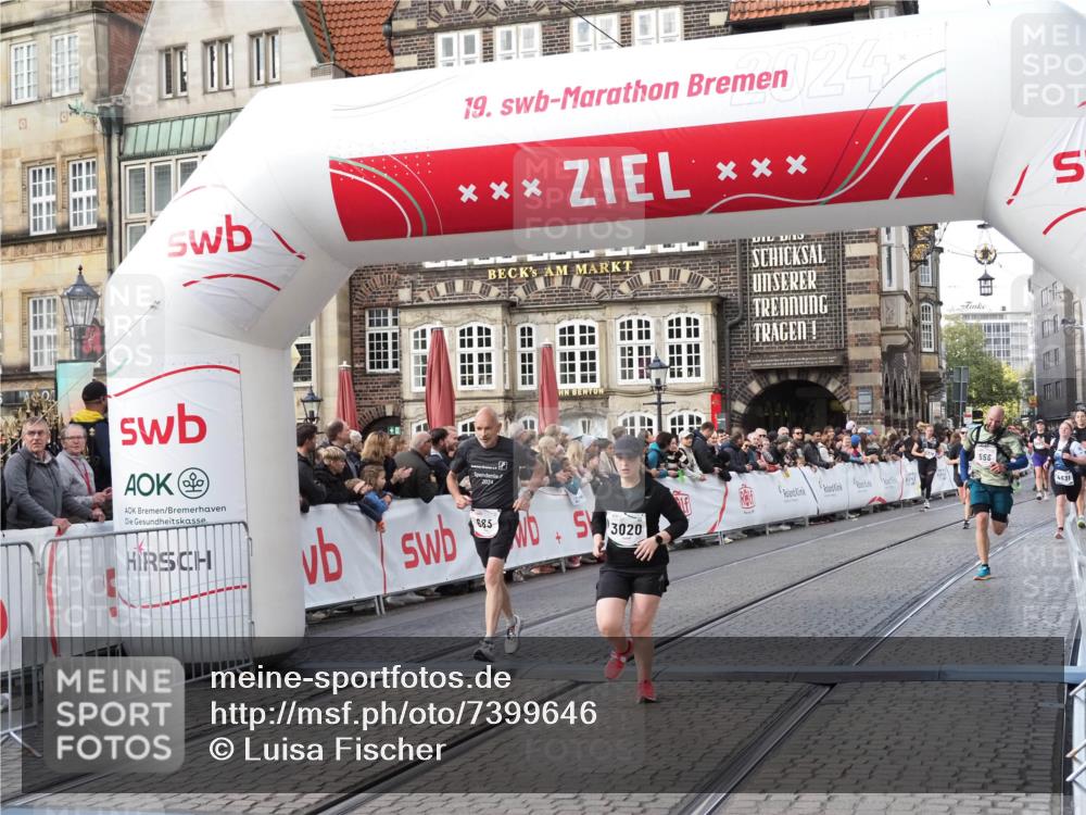 06.10.2024 - 19. swb-Marathon Bremen Luisa Fischer http://msf.ph/oto/7399646 06.10.2024 14:06:06 Ziel 556, 683, 712, 1036, 1037, 3020, 3435, 4631, 5467, 5992, 5993 meine-sportfotos.de