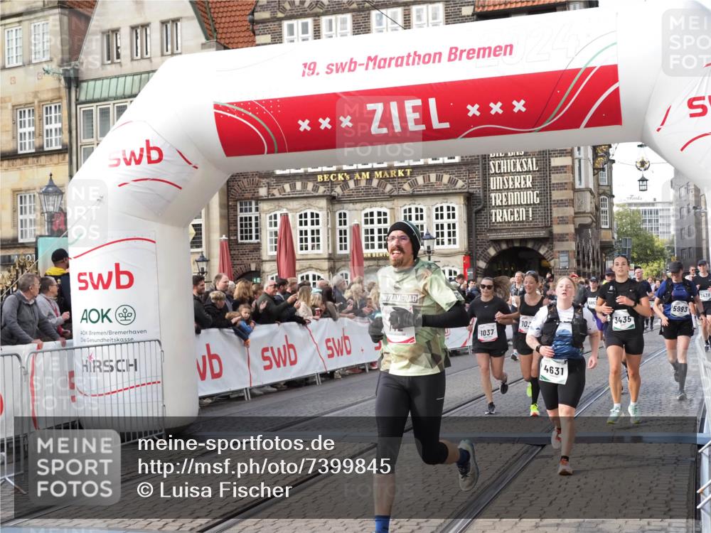 06.10.2024 - 19. swb-Marathon Bremen Luisa Fischer http://msf.ph/oto/7399845 06.10.2024 14:06:11 Ziel 556, 683, 712, 1036, 1037, 1193, 1483, 3020, 3096, 3435, 3438, 4631, 5378, 5710, 5712, 5992, 5993, 6057, 6059 meine-sportfotos.de