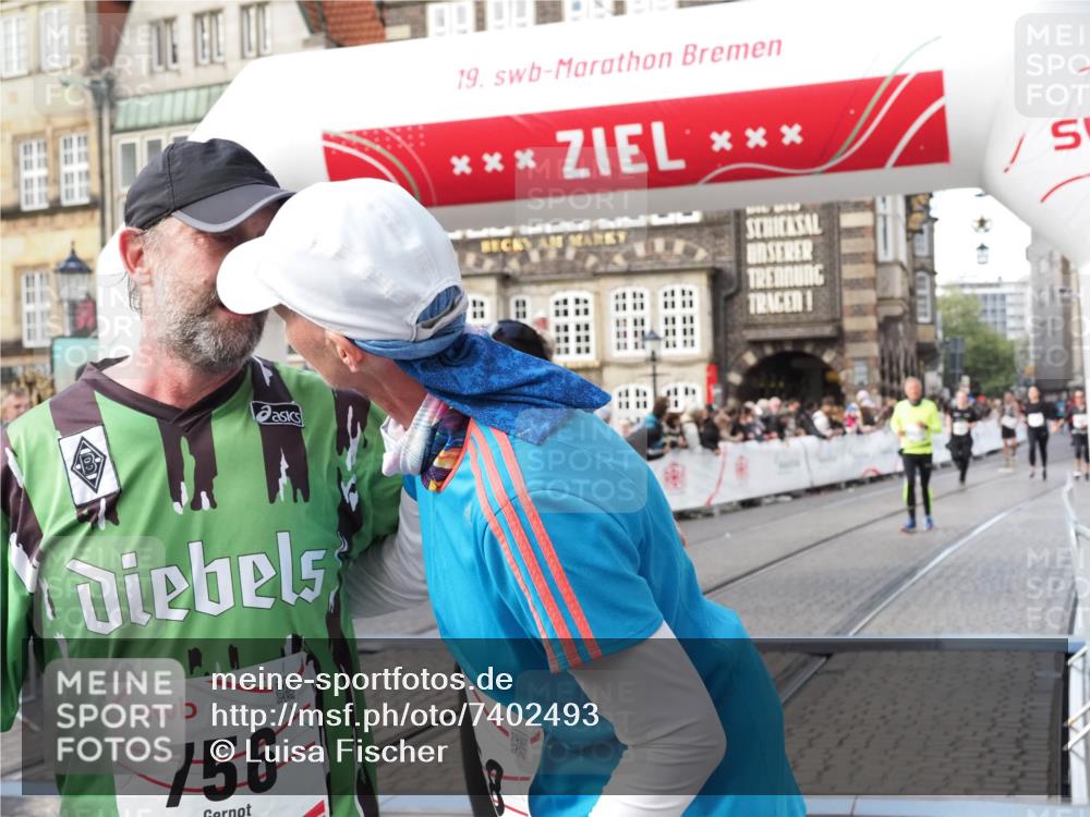 06.10.2024 - 19. swb-Marathon Bremen Luisa Fischer http://msf.ph/oto/7402493 06.10.2024 14:07:39 Ziel 1378, 2290, 2432, 3813, 5131, 5132, 5608, 5907 meine-sportfotos.de