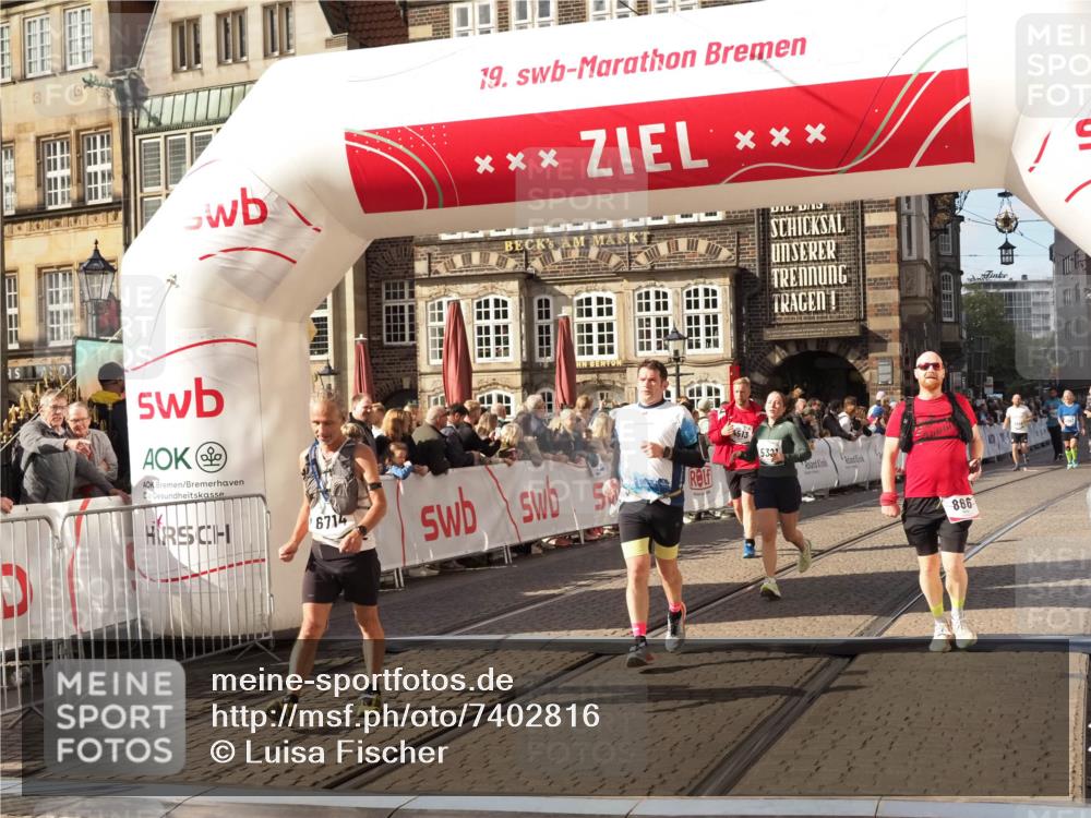 06.10.2024 - 19. swb-Marathon Bremen Luisa Fischer http://msf.ph/oto/7402816 06.10.2024 14:07:53 Ziel 866, 3118, 4459, 4513, 5249, 5321, 6714 meine-sportfotos.de