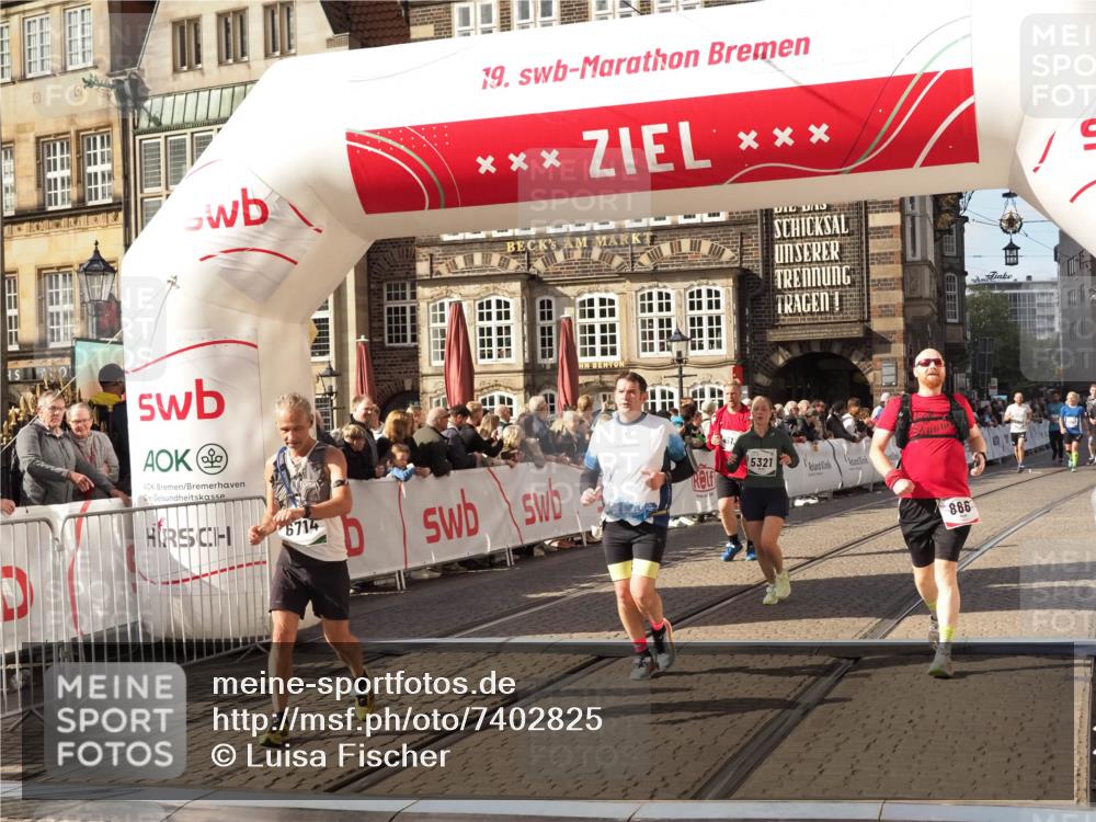06.10.2024 - 19. swb-Marathon Bremen Luisa Fischer http://msf.ph/oto/7402825 06.10.2024 14:07:54 Ziel 866, 3118, 4459, 4513, 5249, 5321, 6714 meine-sportfotos.de