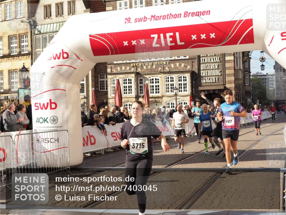 06.10.2024 - 19. swb-Marathon Bremen Luisa Fischer http://msf.ph/oto/7403045 06.10.2024 14:08:02 Ziel 887, 3118, 3553, 3715, 4047, 4048, 4269, 4513, 6283 meine-sportfotos.de